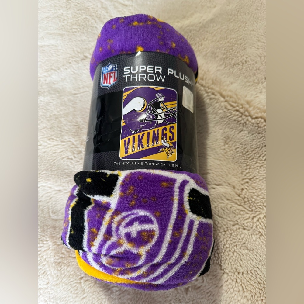 *NWT* Minnesota Vikings super plush throw 46 X 60